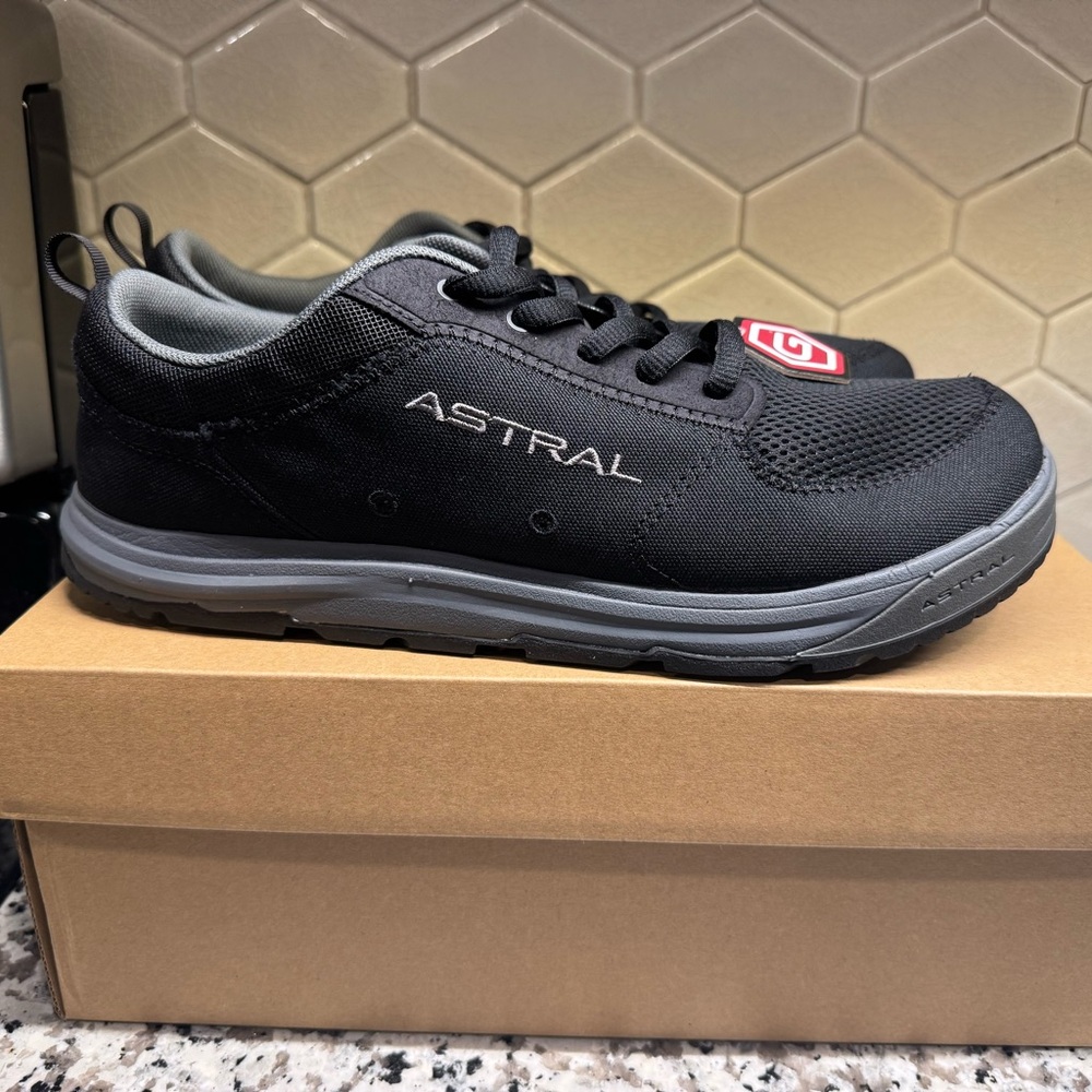 Men's Astral Brewer 2.0 Carbon Black size 10.5